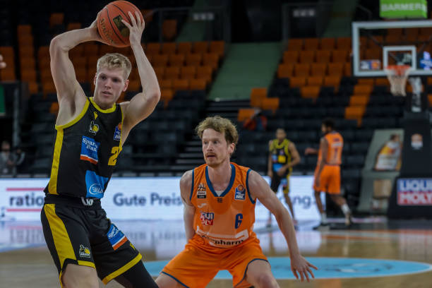 们的团队稳 们的团队稳