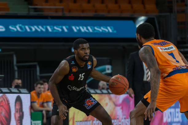 错位打击 错位打击