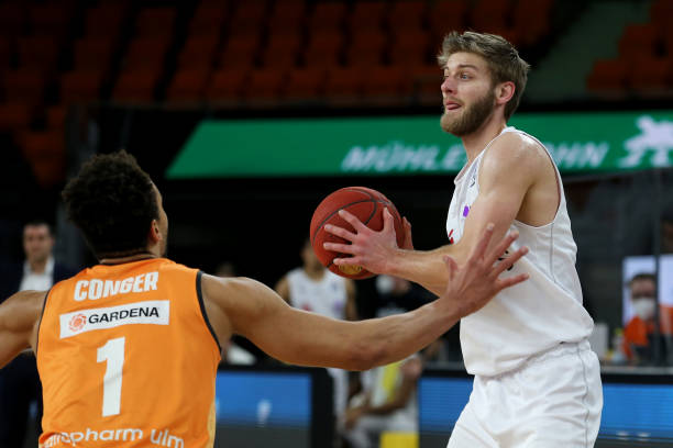 无论是在主 无论是在主